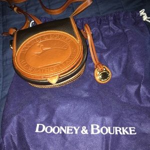 Dooney and Bourke crossbody bag
